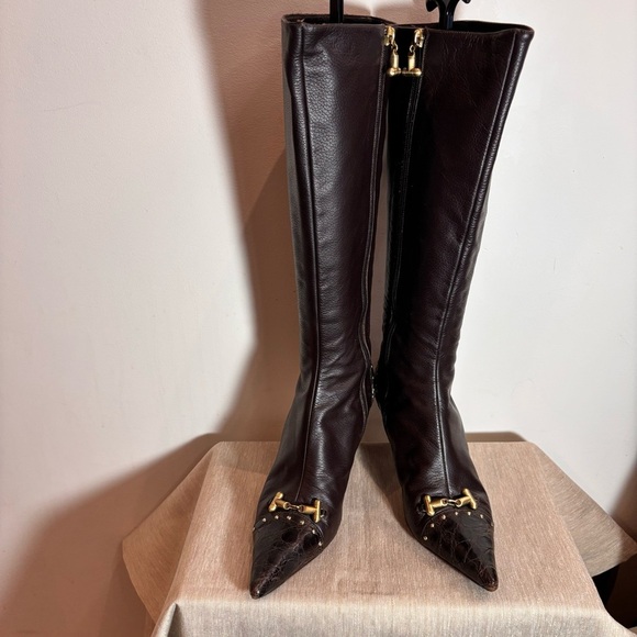 A TESTONI Sz 38.5 Pointy Toe Heeled Knee High Metal Bit Croc Details Boots - Picture 1 of 11